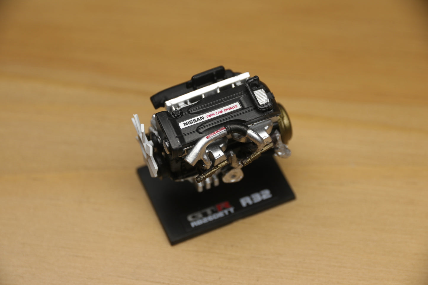 (R32)1/24 Nissan Skyline GTR RB26DETT Display Engine Model Gachapon Capsule Toy