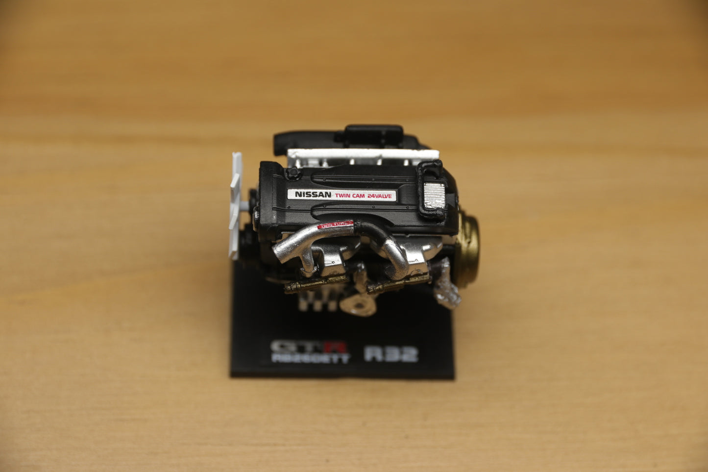 (R32)1/24 Nissan Skyline GTR RB26DETT Display Engine Model Gachapon Capsule Toy