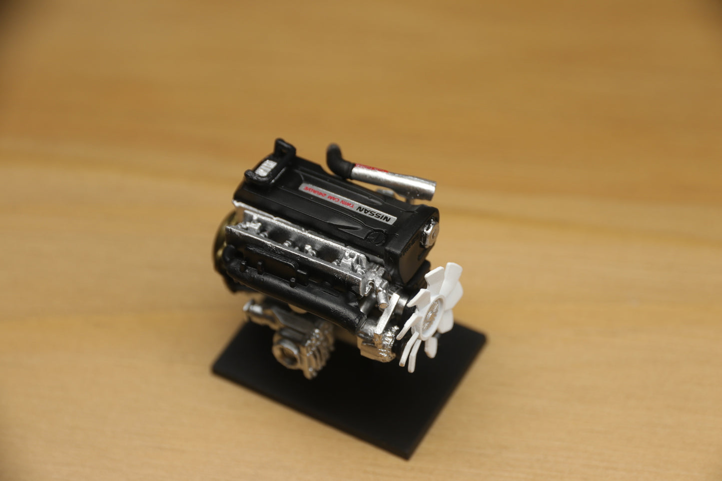 (R33)1/24 Nissan Skyline GTR RB26DETT Display Engine Model Gachapon Capsule Toy