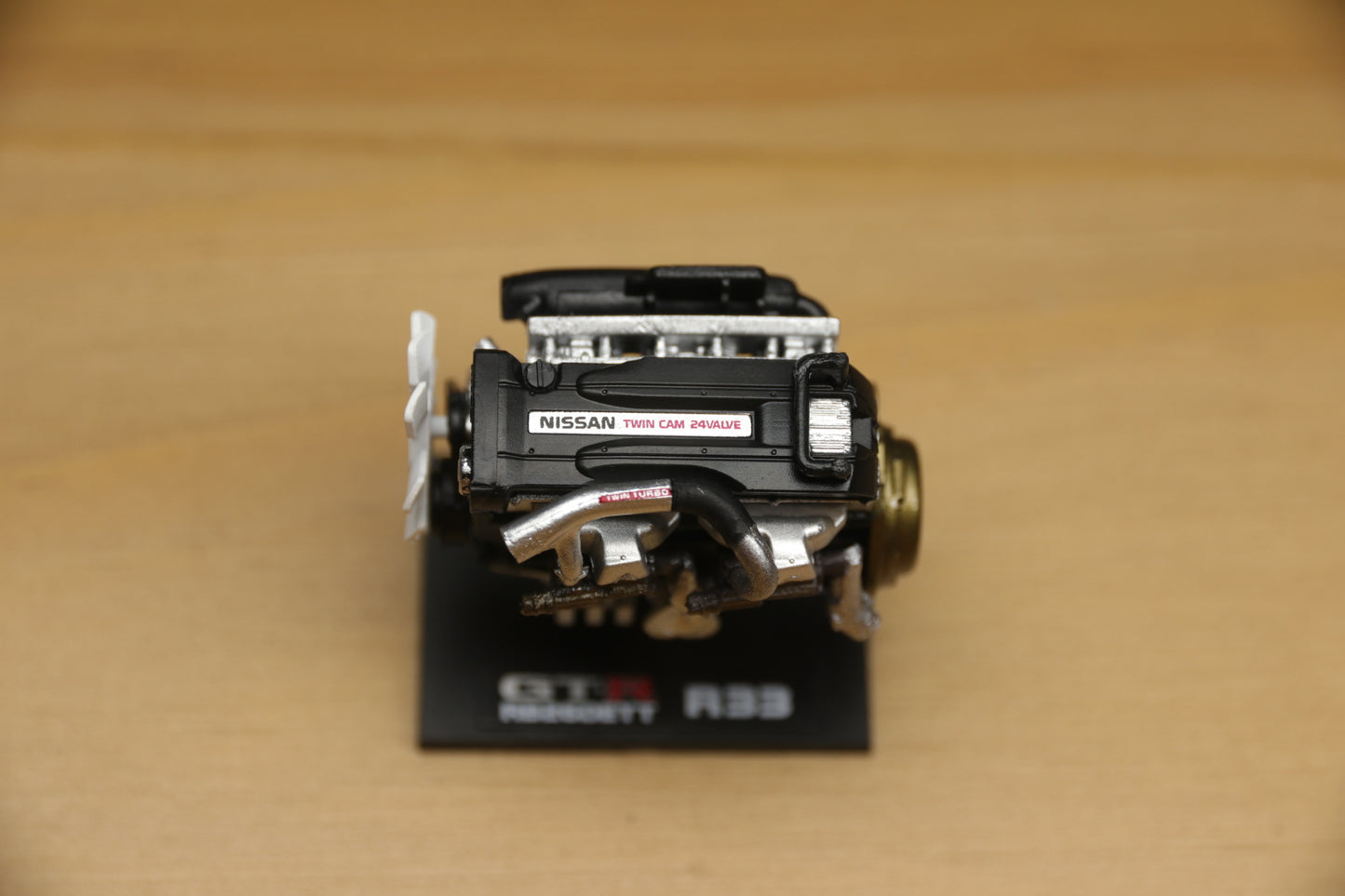 (R33)1/24 Nissan Skyline GTR RB26DETT Display Engine Model Gachapon Capsule Toy